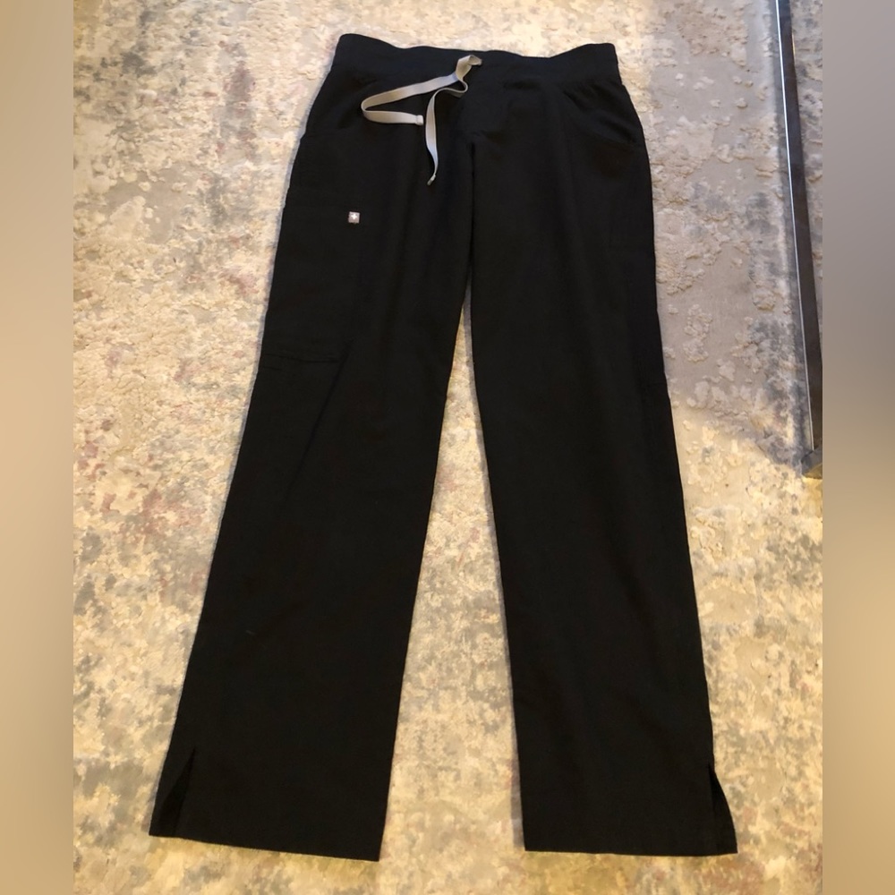 🖤 Figs Kade Cargo Scrubs Black S/P
